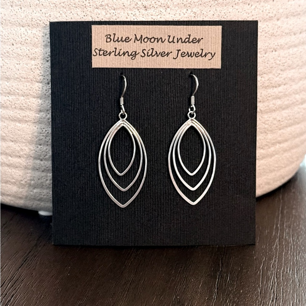 925 Sterling Silver Oval Dangle Earrings! NEW! - Picture 3 of 4